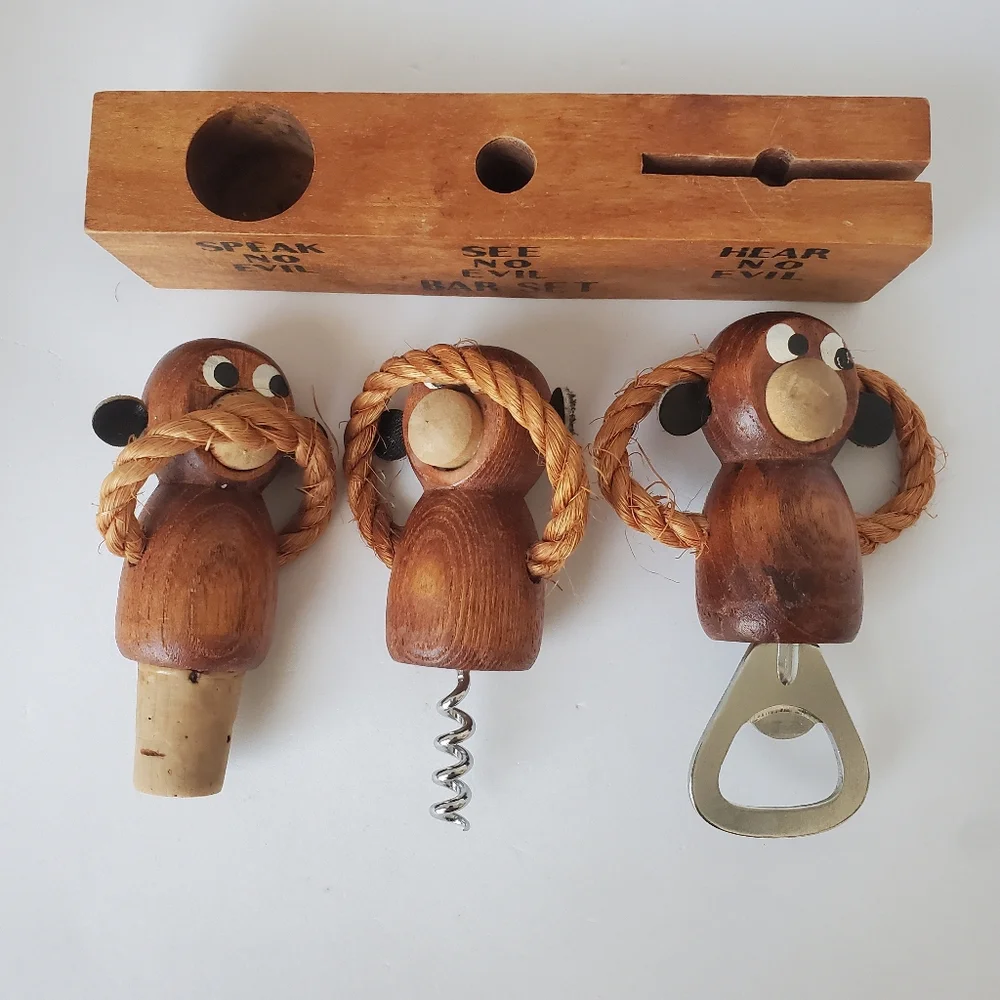 Vintage Wooden Monkeys Bar Tool Set Hear No Evil • See No Evil • Speak No Evil - Picture 8 of 11